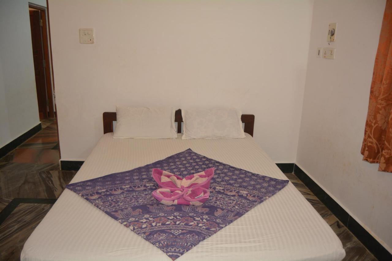 Taru Rooms Morjim Beach Экстерьер фото